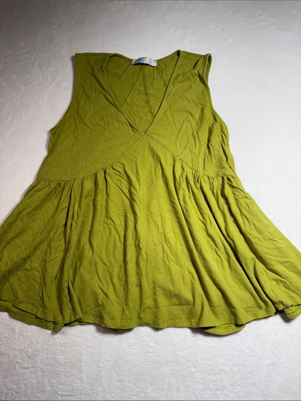 Sleeveless V-Neck Peplum Tank Top - Olive Green